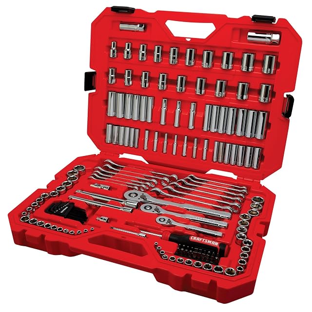 CRAFTSMAN CMMT12125,159-piece socket wrench set in a blow-molded case